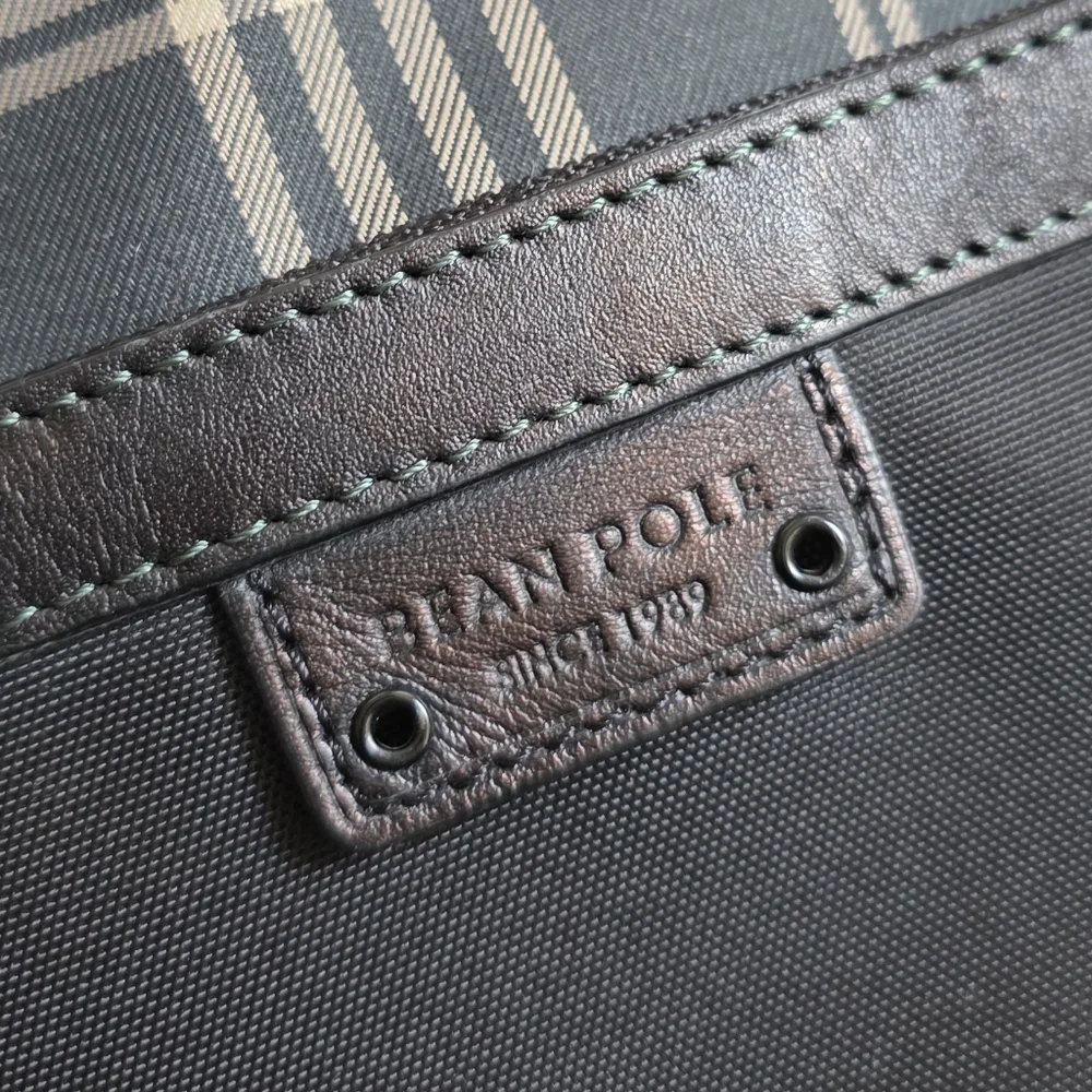 Bean Pole Men's Black Shoulder Bag Used Gread Condition.
